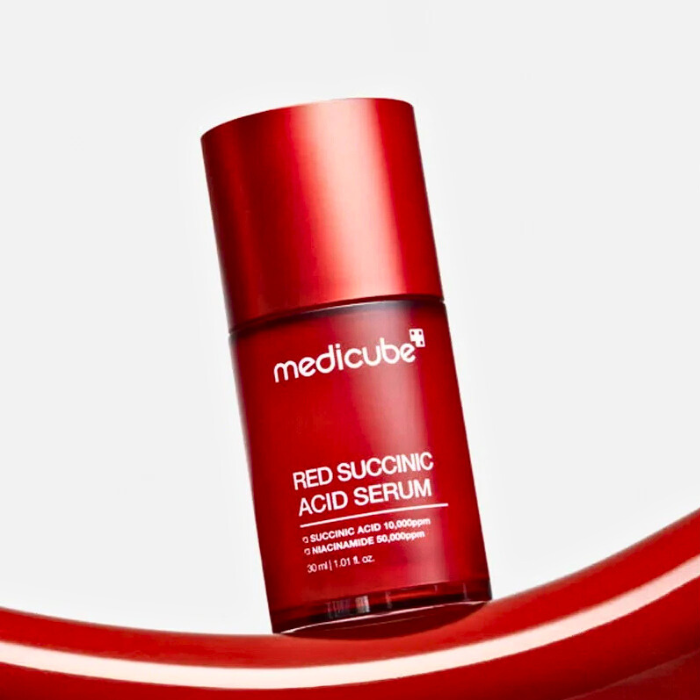 Medicube Red Succinic Acid Clarifying Serum - veido serumas problematiškai odai